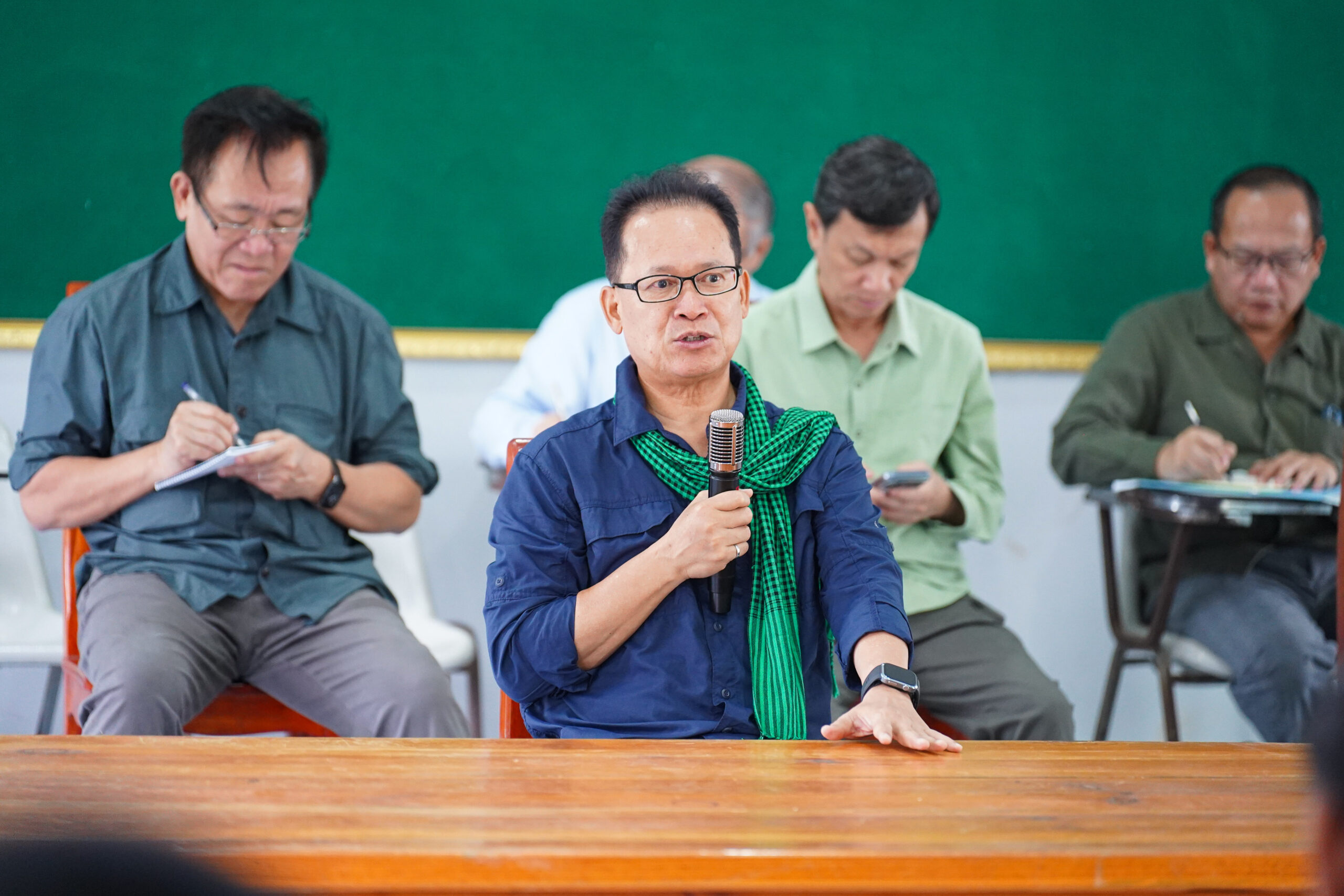 រដ្ឋមន្ត្រីក្រសួងបរិស្ថាន បន្តចុះស្វែងរកដំណោះស្រាយជូនសាលាដូងនៅលើភ្នំគីរីរម្យ